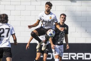 Tibio, y justo, reparto de puntos en el Puchades