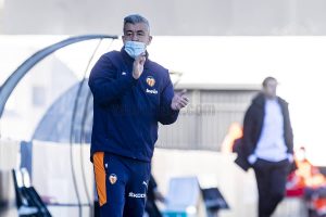Óscar Fernández: “Algo estaremos haciendo mal cuando no ganamos y yo soy el principal responsable”