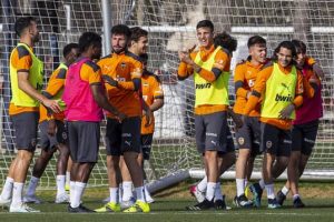 El VCF Mestalla busca pescar una victoria en las aguas revueltas del Hércules CF