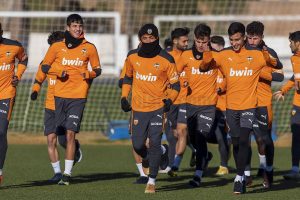 Parecidas necesidades y un dictamen