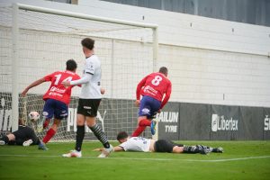 La UE Olot hunde al VCF Mestalla