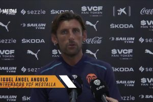 Angulo: «Los chicos han hecho un partido muy completo, estamos muy contentos»