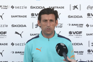 Angulo: «Debemos tener las ideas claras. Es el partido más complicado hasta ahora fuera de casa»