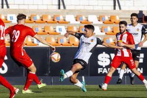 El VCF Mestalla supera con éxito la prueba ante el FC Liefering