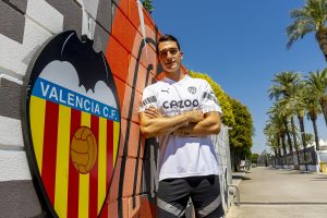 Adri Gómez seguirá ligado a la Academia VCF