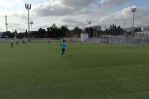 La primera victoria de la pretemporada del VCF Mestalla llega remontando