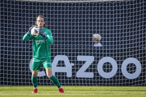 Emilio Bernad da el salto al fútbol profesional de la mano del Racing de Ferrol