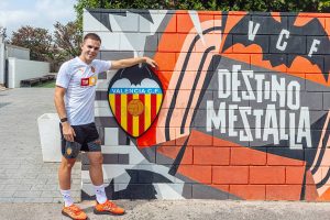 Iván Muñoz y la satisfacción de renovar: “Estoy muy contento de continuar en este gran club”