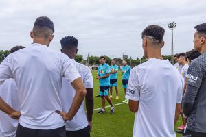 Crecen las dudas en el VCF Mestalla tras una pretemporada atípica