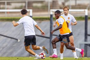 Declan Frith tiene papeles para debutar esta jornada