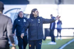 Angulo: «Los chavales han dado la cara y han respondido a la dificultad del partido»
