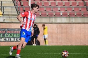 El VCF Mestalla cierra la llegada del defensa Álex Serradell