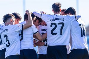 El VCF Mestalla pasa por encima del CE Manresa