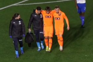 Mario Domínguez se lesiona de gravedad