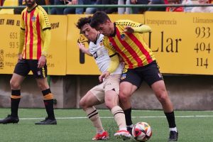 Nil Torreguitart repele la salvación del VCF Mestalla