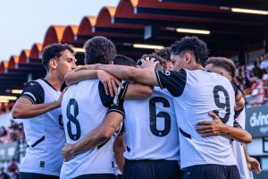 El VCF Mestalla echa el cierre a la pretemporada con victoria y buenas sensaciones