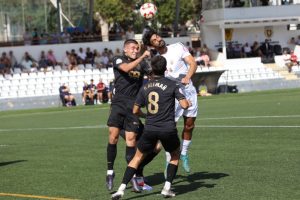 Una eficaz Penya Deportiva castiga a un VCF Mestalla desdibujado