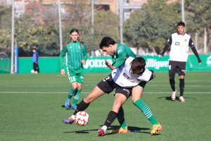 El VCF Mestalla ‘rasca’ un punto en el frío de Cornellà