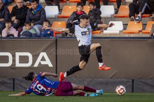 El menisco obliga a parar a Diego Moreno