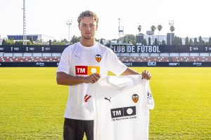 Mario Guilabert, un pulmón para el centro del campo del VCF Mestalla
