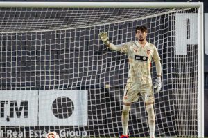 El menisco vuelve a dejar KO a Nil Ruiz