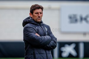 Cambio de etapa en el banquillo del VCF Mestalla: destituido Miguel Ángel Angulo