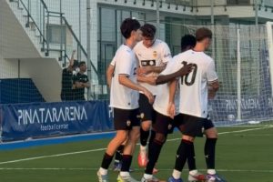 Victoria, con remontada, en el amistoso internacional