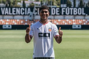 La Academia VCF ficha a Román Davis