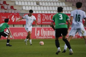 El VCF Mestalla ocupa sus fichas con la llegada de Adrián Ruiz